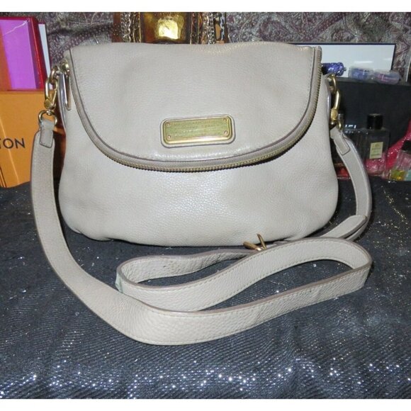 Marc Jacobs Natasha Cream Italian Leather Flap Crossbody - Picture 1 of 11